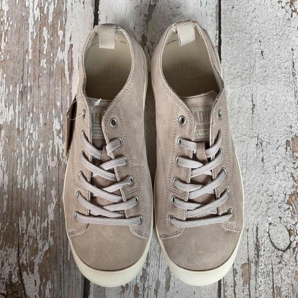 Palladium Women's Wander Lace Suede Sneaker - Picture 2 of 13